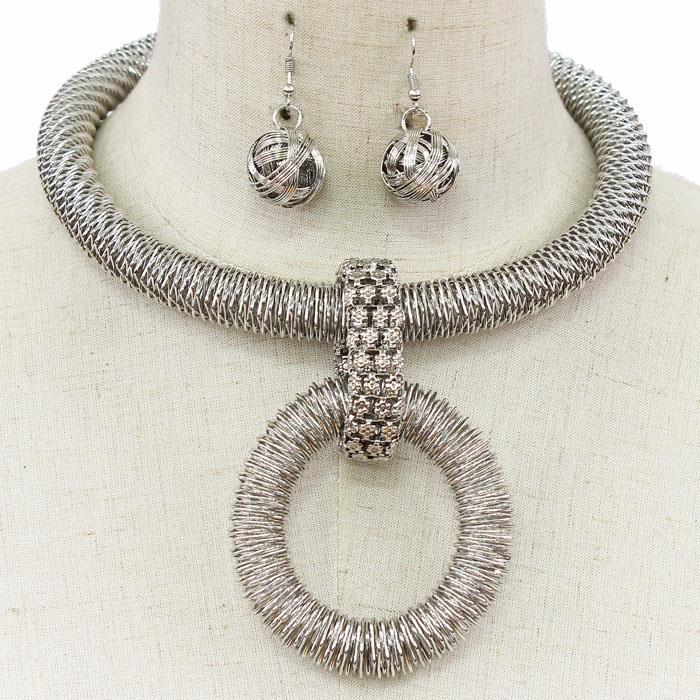 Zuri Necklace Set