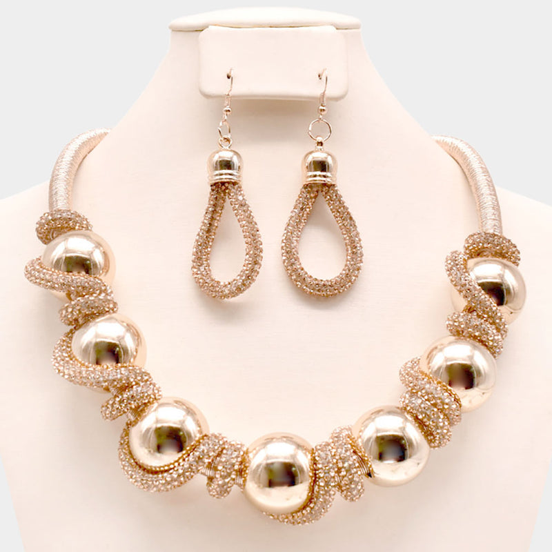 Twisted Fashion Necklace Set