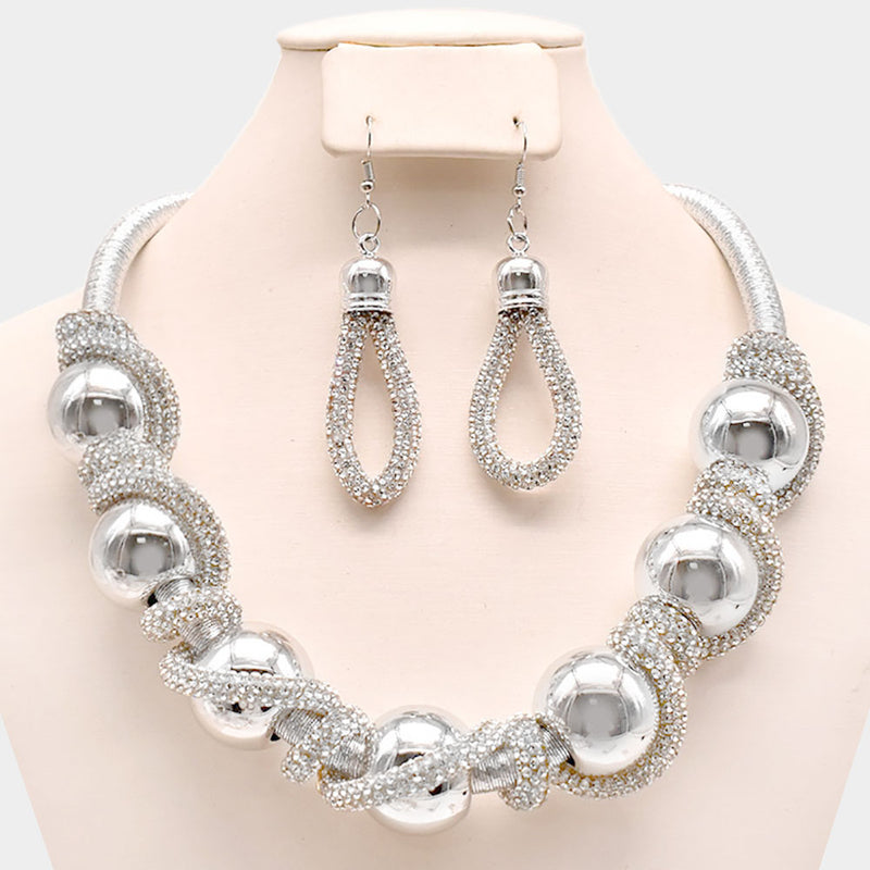 Twisted Fashion Necklace Set