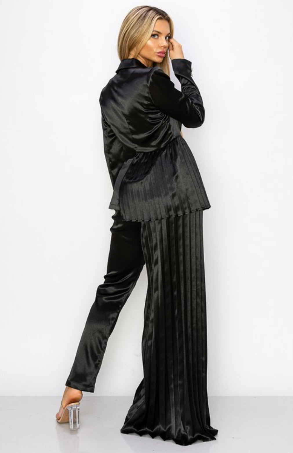 The Icon Blazer & Pants Set (Black)