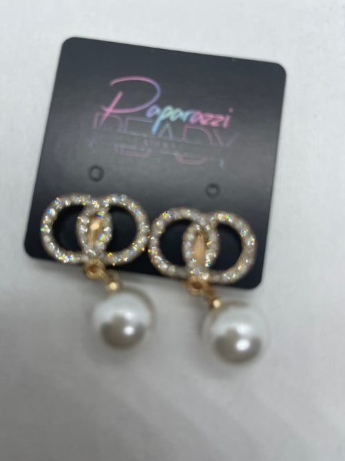 Double O Pearl Stud Earrings