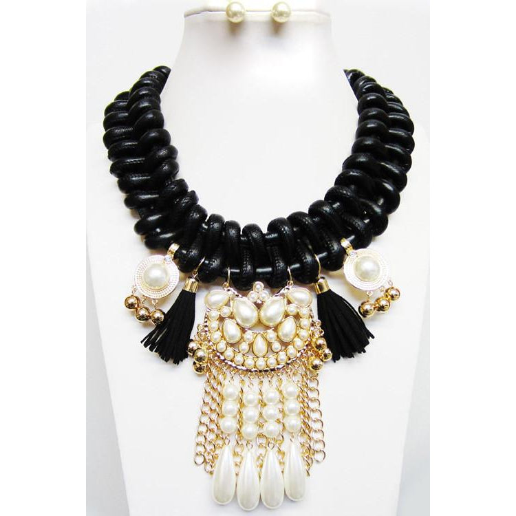 Leather N Pearls Necklace & Earring Set