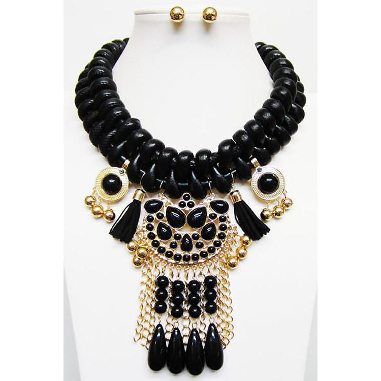 Leather N Pearls Necklace & Earring Set